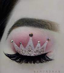 This Crown Makeup Trend Is Going Viral For A Reason Crown Makeup Eye Makeup Art Eye Makeup