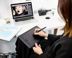 The wacom intuos offers beginners everything that is expected from a graphics tablet, including software for digital drawing, photo editing, comic drawing such as corel® painter® essentials™ 6, corel® aftershot™ 3 , clip studio paint pro. Wacom Intuos Pro Graphics Input Tablet Review Shutterbug