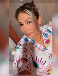 Adela Palomares's Instagram, Twitter & Facebook