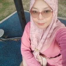 WATCH. Personnel of Philippine Coast Guard and local disaster risk  reduction and management office of La Union pre-emptively evacuate seven  families or 22 individuals from Barangay Las-ud, Caba town