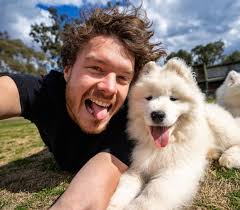 攝影師Allan Dixon 跟一群野生動物拍的可愛自拍照