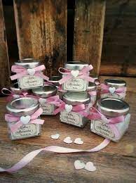 Scrivere il nome di ogni ospite sarà un omaggio meraviglioso all'invitato, si sentirà gratificato e stimato. Candelina Segnaposto Bees Matrimonio Elegante Candela Etsy Wedding Dyi Candle Place Card Holders