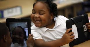 Photos: First iPads go out to LAUSD students