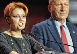 „am văzut și în presă, am întrebat și la câte ministere mă mai mută, sincer cu mine nu a vorbit nimeni nimic de vreo mutare. Olguta Delir Ucigator Covidul Nu Exista Este O Manevra A Lui Iohannis Pentru A Nu Mai Tine Alegeri Aktual24