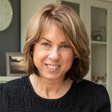 Ashley Cowdrey's Instagram, Twitter & Facebook