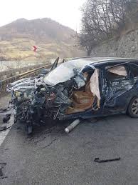 Conducătorul auto care a pătruns pe contrasens are 60 de ani și este din județul dolj. Economistul Lucian Isar Implicat Intr Un Accident Pe Valea Oltului Europa Fm