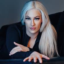 What are you looking at? 👀💋