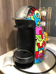 The actual coffee maker, that carries the nescafe brand name, is in fact made by the high quality italian brand de'longhi. Nescafe Dolce Gusto Genio 2 Billy The Artist Limited Edition Kitchen Appliances On Carousell