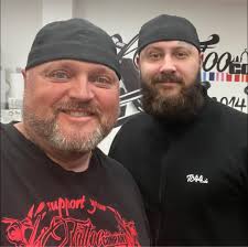 Und weil wieder sehr viele von euch nach einem TATTOO SMALLSTUFF WALK-IN  gefragt haben... Tattoos von max. 5x5cm und ausschließlich black n' grey  für 50€ an dem Tag bei Erik!! Bringt bitte