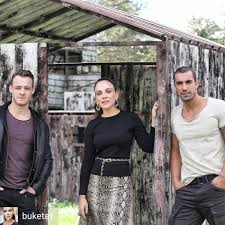 Ibrahim çelikkol (born february 14, 1982) is a turkish tv series and film actor, former basketball player and fashion model. Ibrahim Celikkol Fan Club On Instagram New Ibrahimcelikkol41 Thebursin Will Be Host In Milliyetpazar In An Interview By Buke Model Fashion Interview