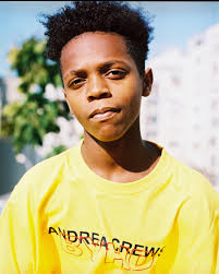 Boyhood présente sa nouvelle campagne Printemps Été 2019 depuis les favelas  de Lisbonne