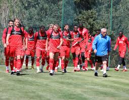 He started four of nigeria's six games in the 2006 african cup of nations, in which nigeria finished in third place. Sivasspor 29 Haziran Da Toplaniyor Sivas Haberleri