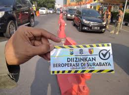 Hanya dengan satu aplikasi stiker anda sudah bisa mendapatkan semua stiker yang anda inginkan buat stiker wa perang gambar lucu hot stiker whatsapp digunakan untuk mengirim dan berbagi pesan stiker ke teman dan keluarga anda beralih dari sms / mms ke pesan stiker whatsapp. Kendaraan Selain Plat L Dan W Yang Masuk Surabaya Dipasangi Stiker Khusus Suara Surabaya
