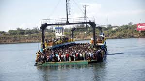 Likoni ferry tragedy car sighted, mother and daughter possibly still inside subscribe to ntv kenya channel for latest kenyan news today and everyday. Occupants Of A Car Feared Dead After It Plunges From Ferry Into Indian Ocean Video Nairobi News