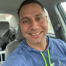 Hector Vicente's Instagram, Twitter & Facebook