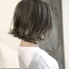 ウェットボブ アッシュグレー ヘアスタイリング 美髪 ショートのヘアスタイル