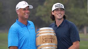 The cink uses a circulating water system that filters out solid clay. Stewart Cink Celebrates Pga Tour Victory With His Family Cnn Video
