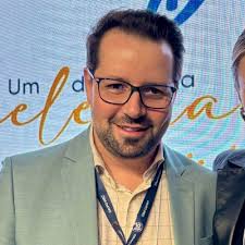 Estou muito feliz de fazer parte da família Unimed.