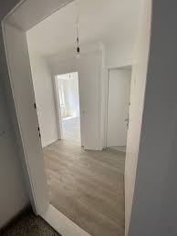 Geschössigen wohnhaus mit südwestausrichtung auf einem ca. 2 Zimmer Wohnung Zu Vermieten Rhonstrasse 77 60385 Frankfurt Am Main Ostend Mapio Net