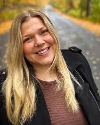 Jasmine Bagley's Instagram, Twitter & Facebook