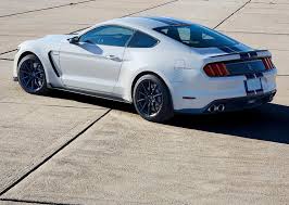 Check spelling or type a new query. Ford Mustang Shelby Gt350 Spezifikationen Fotos 2015 2016 2017 2018 2019 2020 2021 Autoevolution In Deutscher Sprache