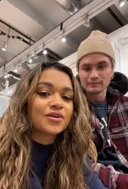 madison bailey and chase stokes