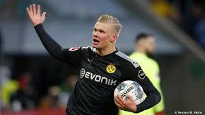 Old from norway and playing for borussia dortmund in the germany 1. Bundesliga Erling Haaland Is Borussia Dortmund S Hat Trick Hero Sports German Football And Major International Sports News Dw 18 01 2020