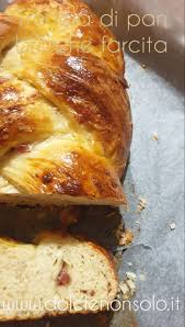 Di solito sopra al panino viene fissata con uno stuzzicadenti un'oliva tipo. Treccia Di Pan Brioche Farcita Con Salumi E Formaggi Dolci E Non Solo