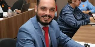 Advogado e candidato a presidente do PT, Nile protocola reclamação no  TRE-TO numa 2ª tentativa de conseguir vaga de Eli Borges para Célio Moura