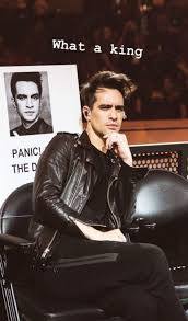 Pin By Qazal On Brendon Urie In 2020 Disco Panic Brendon Urie