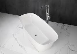 Die acryl badewanne sieht dann nicht mehr nur unschön aus, sondern kann, je nach betroffener. Freistehende Badewanne Aus Mineralguss 170x77x62 Cm In Weiss Glanz Designbaeder Com