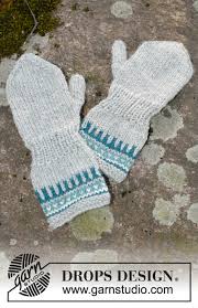Dreamstime is the world`s largest stock photography community. Wild Blueberrie Mittens Drops Children 27 35 Free Knitting Patterns By Drops Design