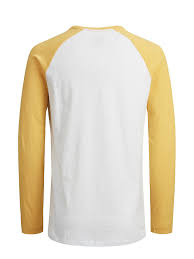 Lightweight and comfy, our merino wool raglan shirt is perfect for layering to help wick moisture or add a pinch of warmth. Raglan T Shirt Jack Jones