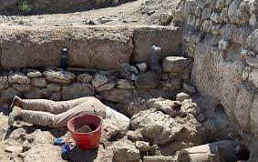 Want To Become An Archaeologist? Phd Student Offers Insight | Art & Object