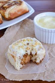 Banana Nut Cinnamon Rolls You Can Have These Easy No Yeast Breakfast Rolls On Your Table In 45 Minutes Cinnamon Rolls Easy Desserts Cinnamon Rolls Homemade