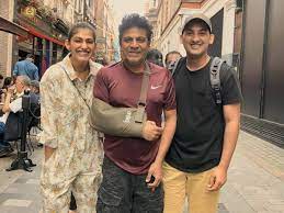With most of his videos clocking over 5 lakh views on instagram, danish sait is among indian social. Danish Sait Bumps Into Shivarajkumar In London Kannada Movie News Times Of India