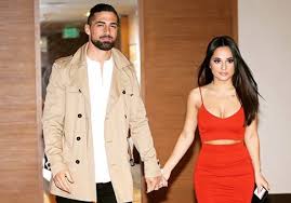 La cantante norteamericana becky g compartió un video interpretando una célebre canción de la recordada selena quintanilla, y sorprendió a sus seguidores. La Familia De Becky G La Presiona Para Comprometerse Con Su Novio Sebastian Lletget Chapin Tv