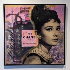 Chanel street art