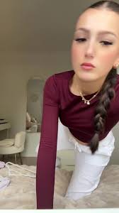 sorry u can see my feet x