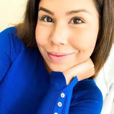 Kelly Yanes's Instagram, Twitter & Facebook