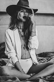 Artistic Black And White Boudoir Portraits Pin By Valerie Harris On Boheme Boho Photoshoot Boudoir Photo Shoot Outfits Artistic Fashion Photography