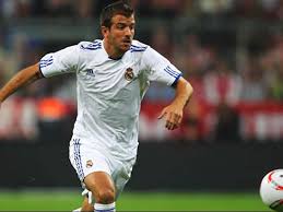 Rafael ferdinand van der vaart. Rafael Van Der Vaart Insists He Will Stay At Real Madrid Despite Arrival Of Mesut Oezil Goal Com