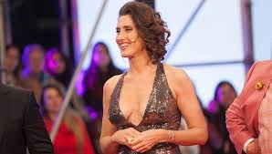Salsabil matouk, farmacêutica e refugiada síria, se juntou com a paola carosella para ensinar. A Diferenca Foi De Decimos Revela Paola Carosella