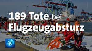 Und prinz philip gegen… der spiegel. Vermutlich 189 Tote Bei Flugzeugabsturz In Indonesien Youtube