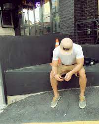 The account was made on may 27 and was confirmed by kim jong kook's agency's official instagram account. Jk Shared A Photo On Instagram Great Day Beautiful Weather Chillnrelax Machillinspot Sidewalk Ilookhomeless Candidpic Lol See 270 Photos And Video