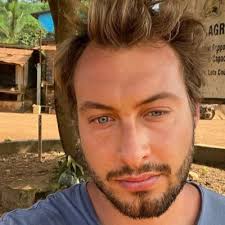 Michael Schilliger على X: "Ein Nachruf auf den FCZ und die Evolution einer  Gymiklasse: Zwei meiner Lieblingstexte des Jahres 2016:  https://t.co/ZHldZo13mI"