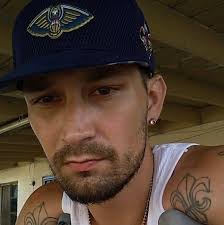 Hi my Name is Chris I'm a tattoo artist I've been down 13 years getting out  in 6 months I don't need anyone to send me anything but love I need friends