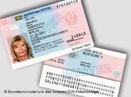 Membrii de familie care insotesc aceste persoane au, de asemenea, dreptul de sedere permanenta si, in consecinta, pot sa primeasca o slujba in germania. Germania Permisul De Sedere Si Munca Va Fi De Tip Card Cu Cip Asemanator Buletinului De Identitate Cu Date Biometrice Saccsiv Blog Ortodox