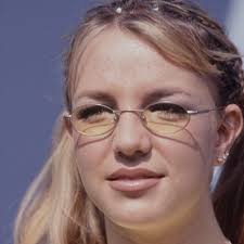 Scarlet Bates (@scarlet_bates)