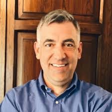 Sara Brisby's Instagram, Twitter & Facebook